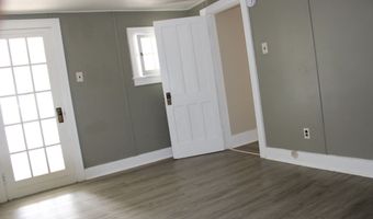 27 Trinity Pl, Amsterdam, NY 12010