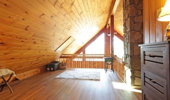 105 Pine Ln, Adirondack, NY 12808