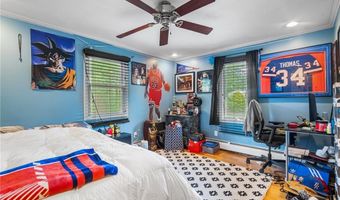 18 Magnolia Ln, Coventry, RI 02816