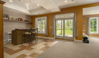 660 Birch Hollow Dr, Antioch, IL 60002