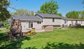 25 Strafford Dr, St. Peters, MO 63376