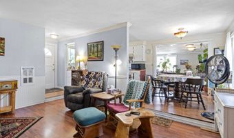 4635 DAISY St, Springfield, OR 97478