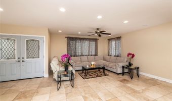 2407 St Louis Dr B, Honolulu, HI 96816
