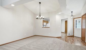 6240 157th St W, Apple Valley, MN 55124