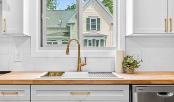 148 Center St, Ashburnham, MA 01430