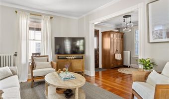 21 John St, Newport, RI 02840