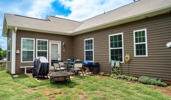 175 Castleton Cir, Boiling Springs, SC 29316