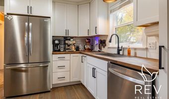 529 Circle Dr E, Cody, WY 82414