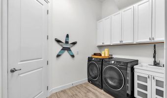 5305 WISHING ARCH Dr, Apollo Beach, FL 33572