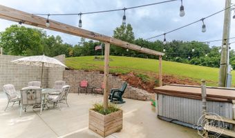 518 Setty Rd, Albany, OH 45710