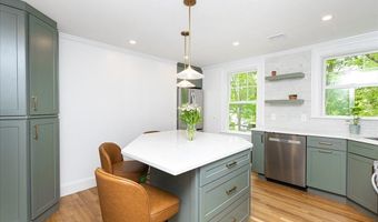247 Hale St 2, Beverly, MA 01915