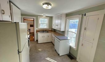 208 7th St, Bangor, ME 04401