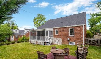 5028 25TH St N, Arlington, VA 22207
