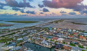 126 Sea View Dr, Aransas Pass, TX 78336