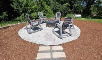 154 West St, Barton, VT 05822