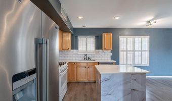 1070 W LARK Dr, Chandler, AZ 85286