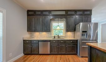 2113 Backlake Cir, Bainbridge, GA 39819