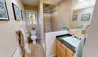 814 PARADISE Ln, Brookings, OR 97415