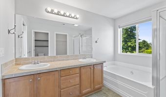 12800 JOYS Dr, Oregon City, OR 97045