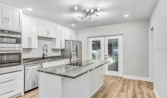 223 PINEHURST Dr, Auburndale, FL 33823
