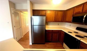 1111 Pocono Trl A, Ballwin, MO 63021