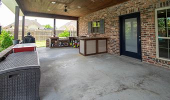 405 Woodburn Ln, Berwick, LA 70342