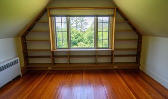 672 E Orchard St, Brattleboro, VT 05301