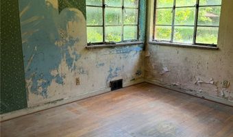 3641 Green Garden Rd, Aliquippa, PA 15001