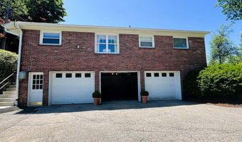 3 Arbor Dr 3, Brookfield, CT 06804