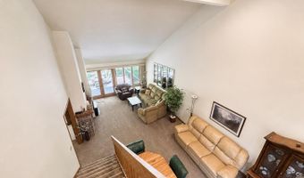 225 Emerald Meadows Dr, Arnolds Park, IA 51331