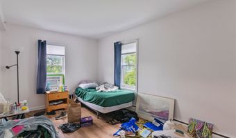 226 Manhattan Dr, Burlington, VT 05401