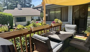 1470 GLENWOOD Dr, Brookings, OR 97415