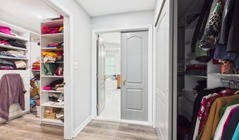 43464 SNICKERSVILLE KILN Ct, Ashburn, VA 20148