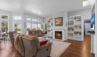 900 Cypress Point Loop, Ashland, OR 97520