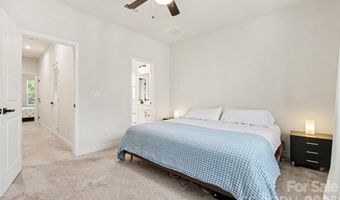 300 Twinflower Ln, Charlotte, NC 28205