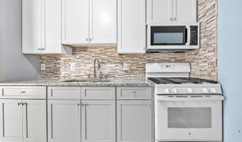 5204 NEWTON St #304, Bladensburg, MD 20710