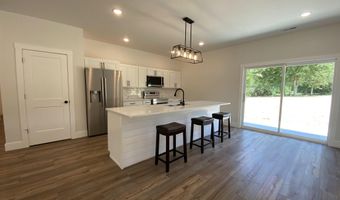 16 Trinton Ave, Bedford, IN 47421