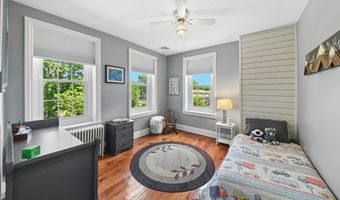 222 BASTIAN Ln, Allentown, PA 18104