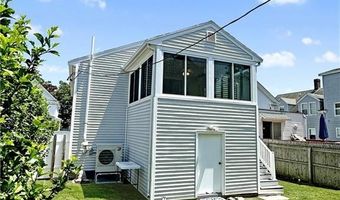 57 Friendship St, Newport, RI 02840