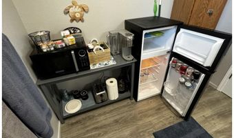 97818 HANSCAM Ln, Brookings, OR 97415