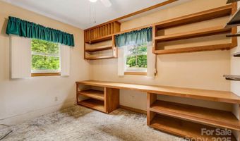 141 Macedonia Rd, Asheville, NC 28804