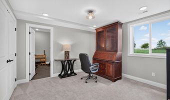 5215 Windrose Ln, Ames, IA 50014