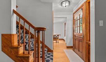 1521 S MEMORIAL Dr, Appleton, WI 54915