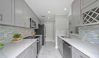 4625 Parkoaks Dr #65, Baton Rouge, LA 70816
