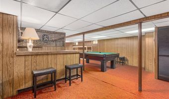 8 Meadow Ln, Coventry, RI 02816