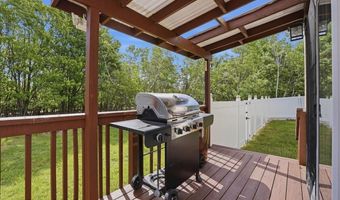 242 Colonial Ter, Albrightsville, PA 18210