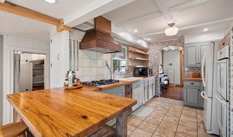 1136 Overlook Dr, Ashland, OH 44805