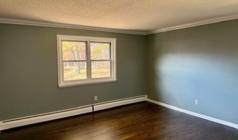 498 Oak Ave APT 28, Cheshire, CT 06410