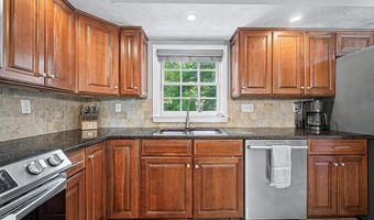 25 Claire Dr, Attleboro, MA 02703
