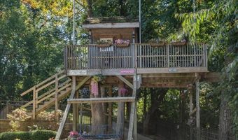 925 N River Rd, Algonquin, IL 60102